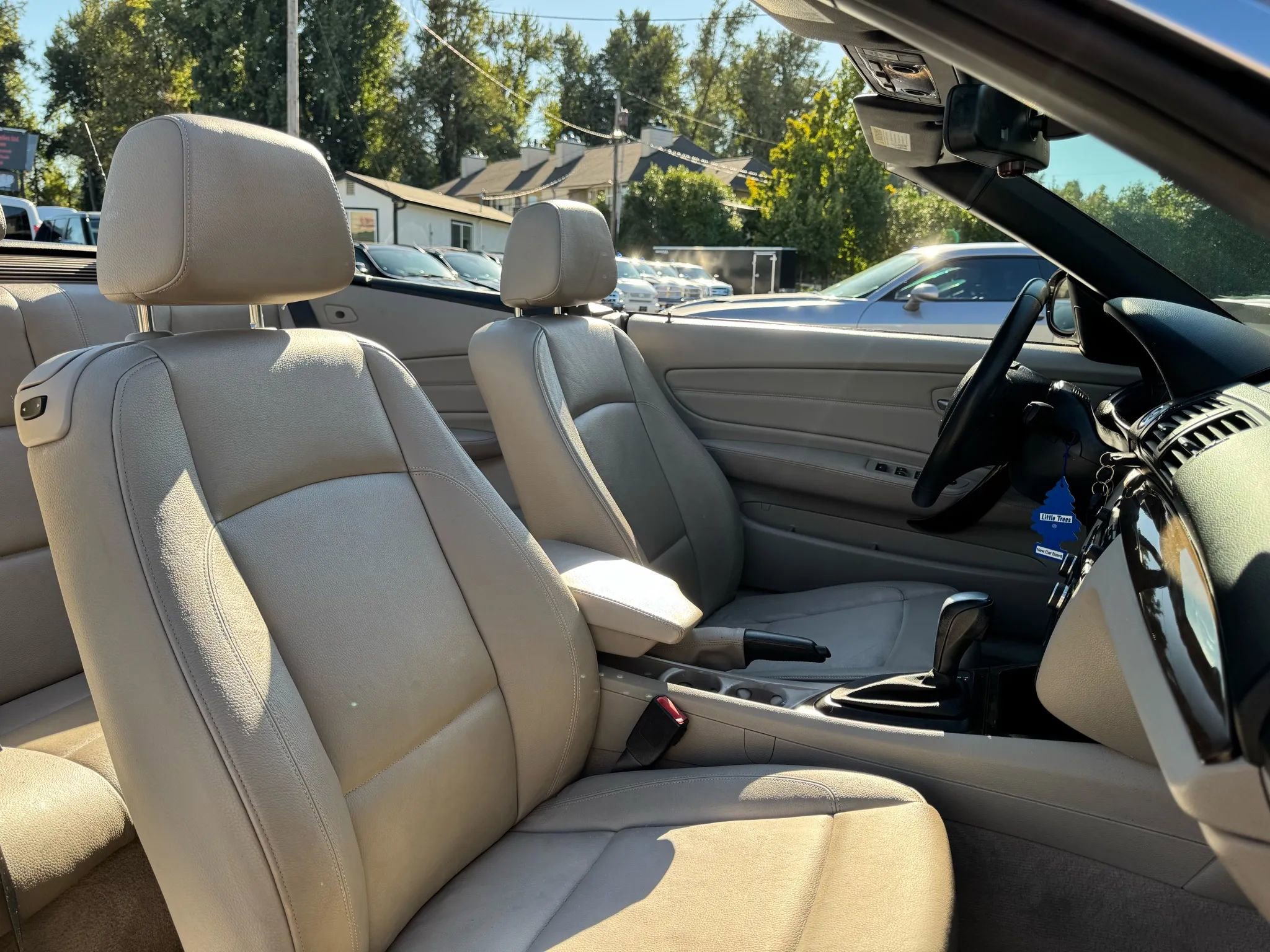 Used 2011 BMW 128i Convertible image 24