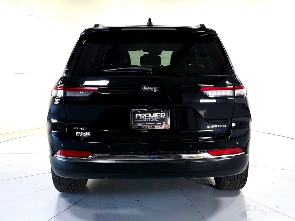 Used 2023 Jeep Grand Cherokee Limited w/ Luxury Tech Group II AWD/4WD image 5