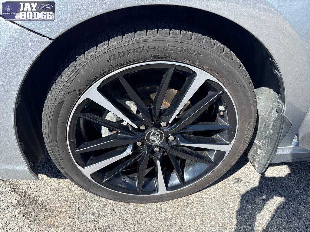 Used 2019 Toyota Camry XSE FWD image 29