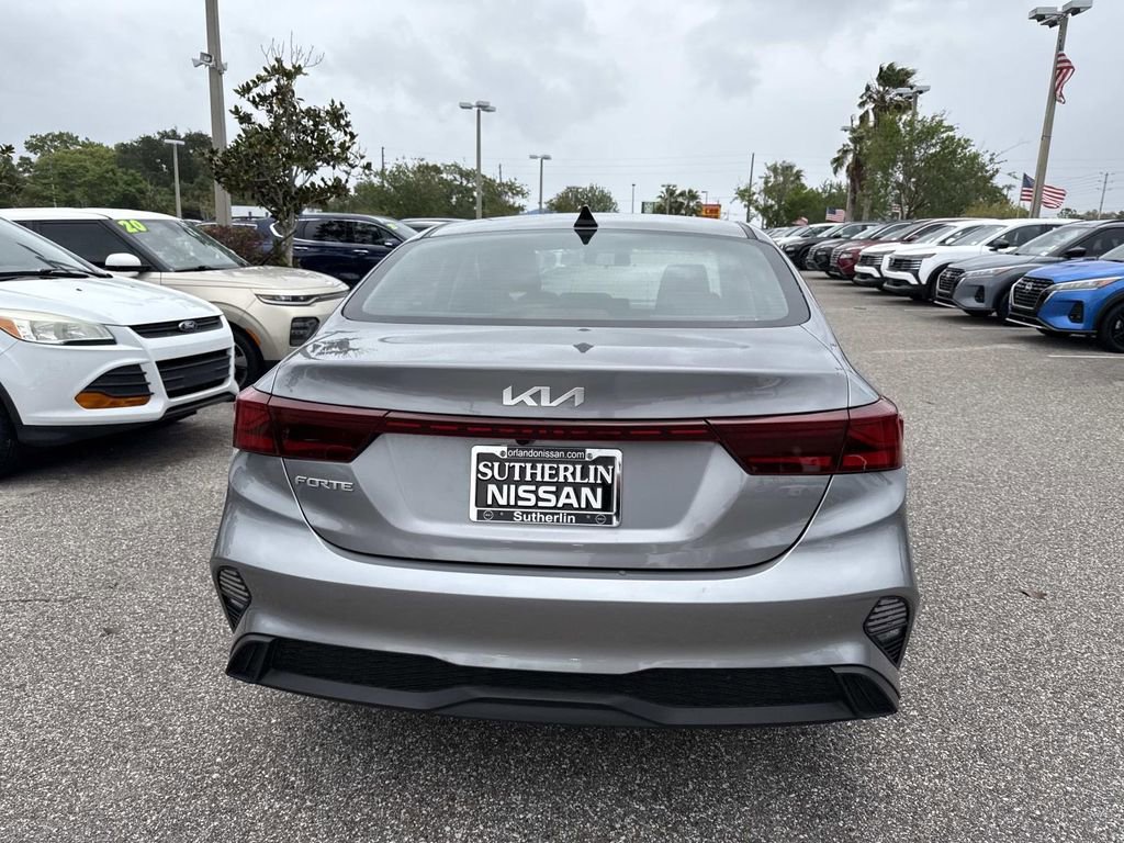 Used 2024 Kia Forte LXS w/ LXS Technology Package image 5
