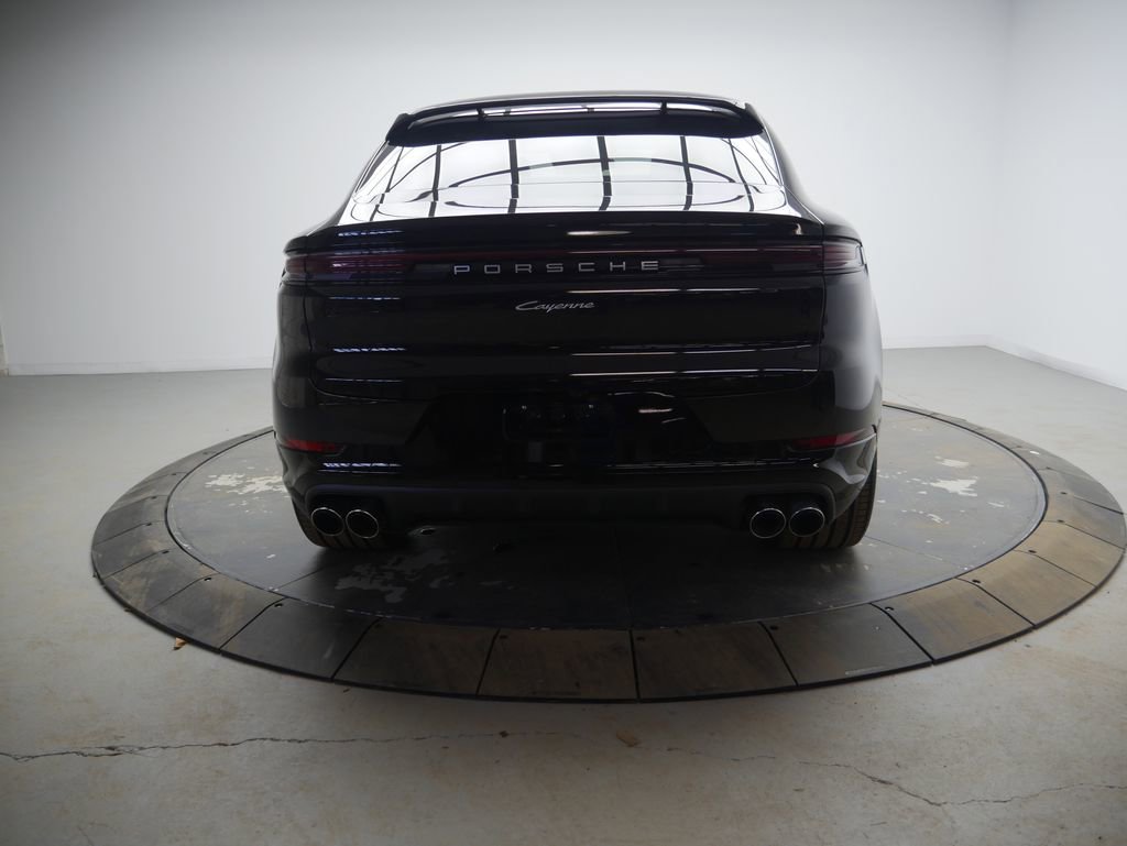Certified 2026 Porsche Cayenne Coupe image 6
