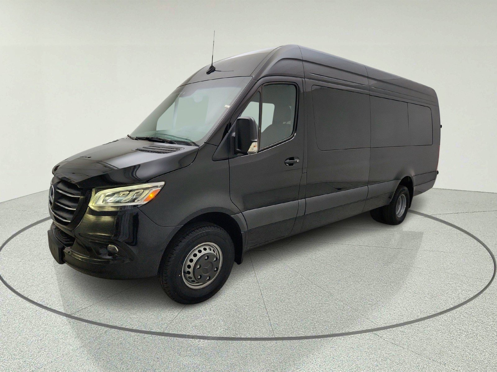 Used 2024 Mercedes-Benz Sprinter 3500 w/ Parking Package image 7