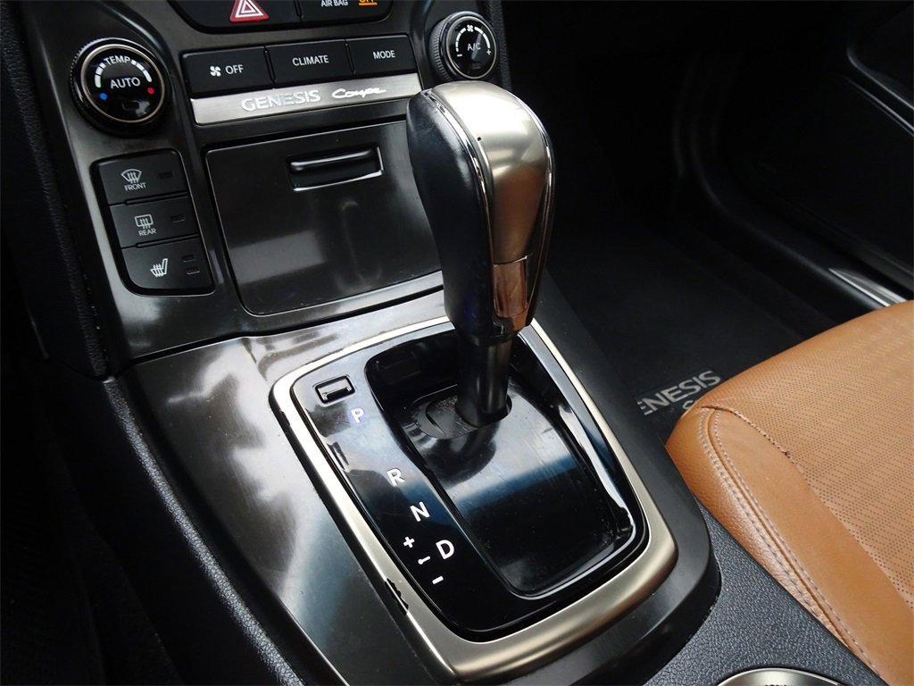 Used 2014 Hyundai Genesis 3.8 image 14