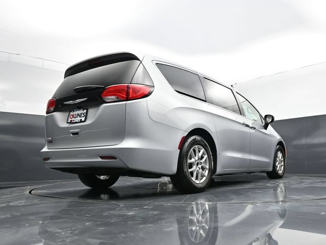 Used 2023 Chrysler Voyager LX FWD image 48