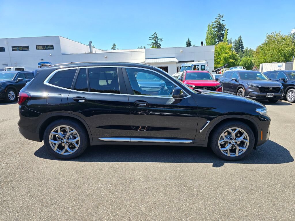 Used 2024 BMW X3 xDrive30i w/ Premium Package w/ZPA AWD/4WD image 8
