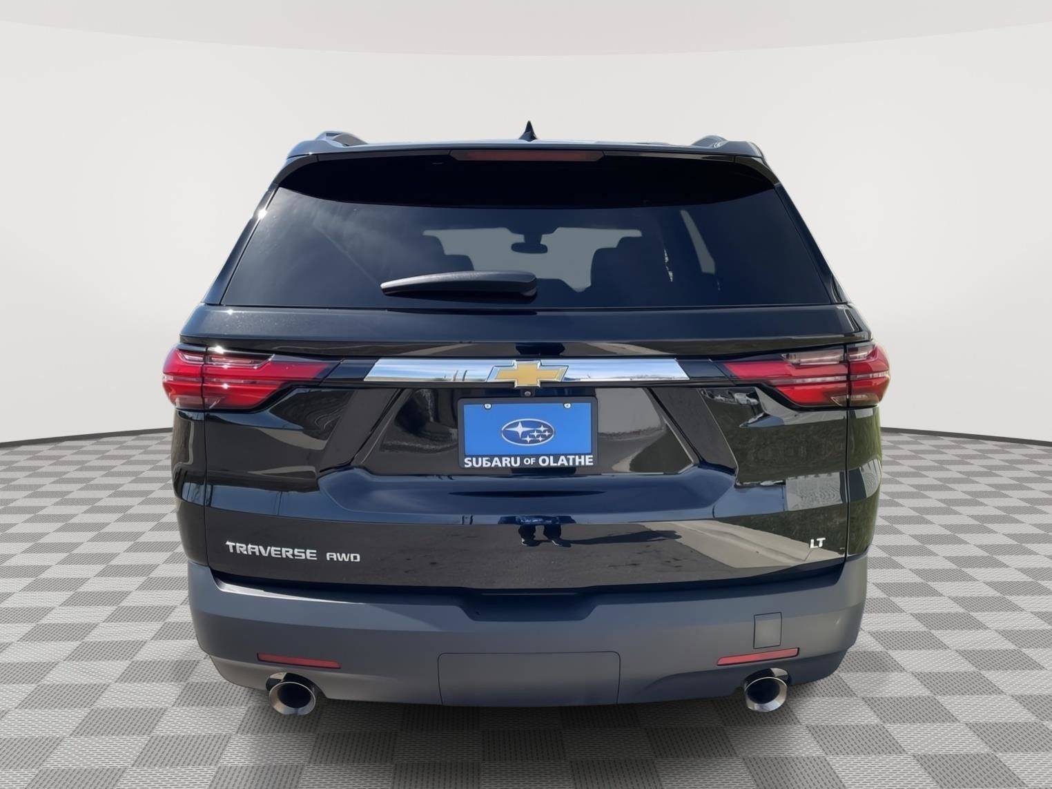 Used 2023 Chevrolet Traverse LT w/ LPO, Floor Liner Package image 6