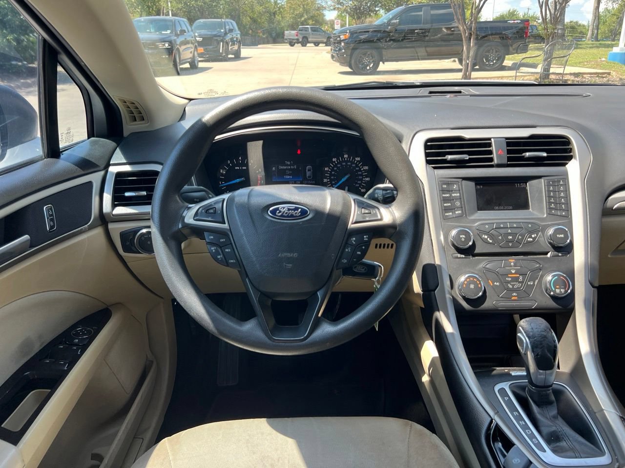 Used 2016 Ford Fusion SE FWD image 13