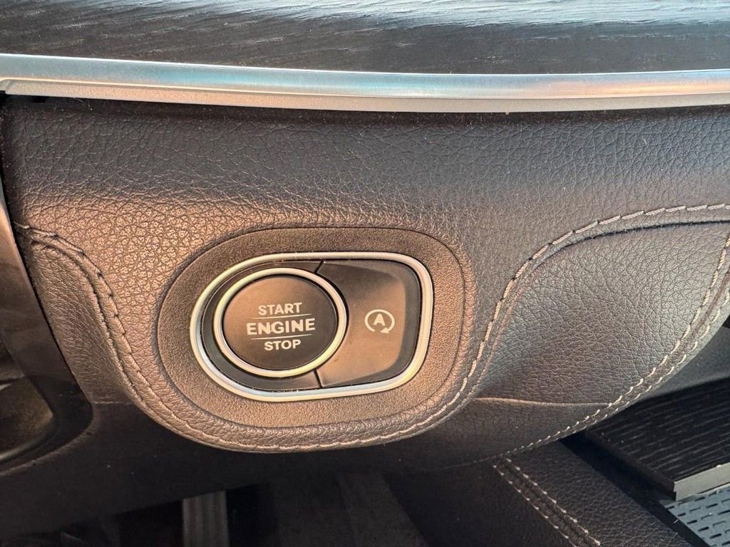 Used 2020 Mercedes-Benz GLE 350 4MATIC image 23