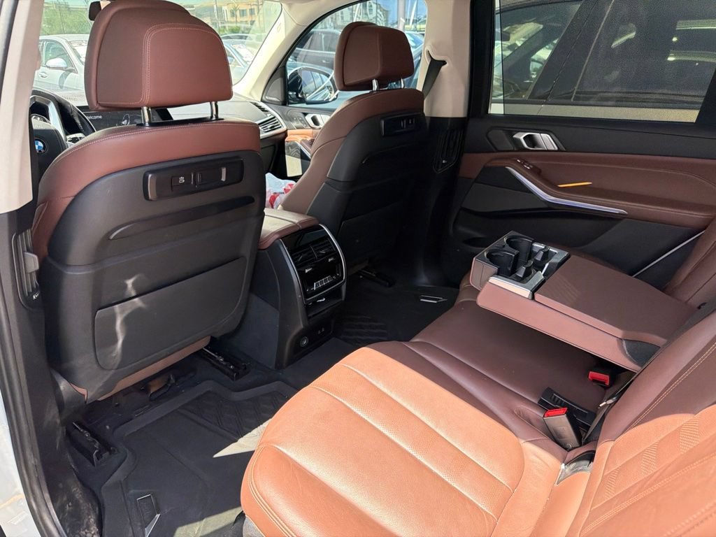 Used 2019 BMW X7 xDrive40i w/ Premium Package AWD/4WD image 10