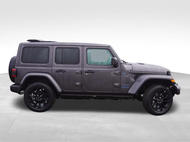 Certified 2025 Jeep Wrangler Unlimited Sahara w/ Safety Group AWD/4WD image 4