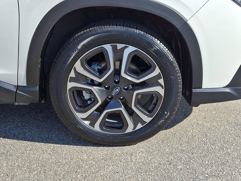 Used 2023 Subaru Ascent Touring image 8