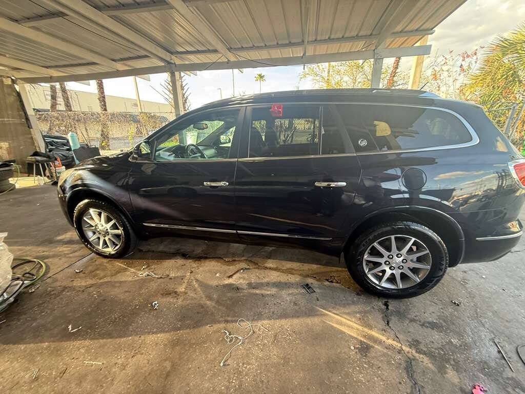 Used 2017 Buick Enclave Convenience FWD image 7
