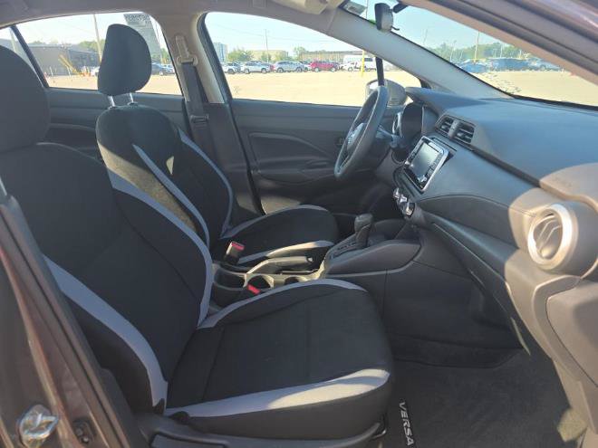 Used 2025 Nissan Versa S w/ Trunk Package FWD image 7