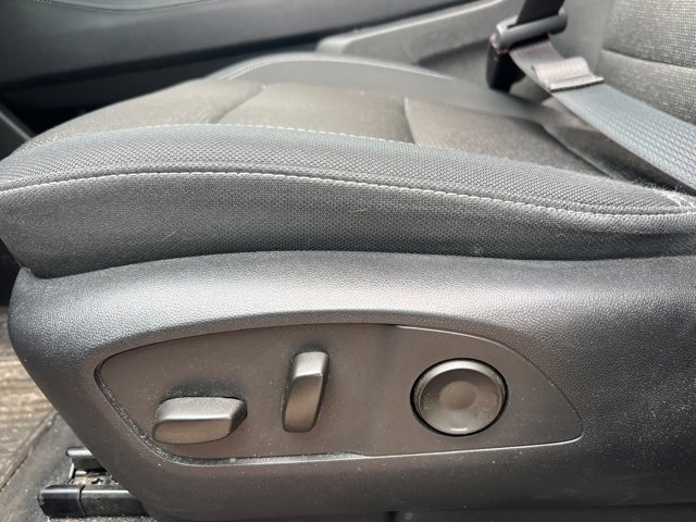 Used 2024 Chevrolet Traverse LT w/ Trailering Package image 10