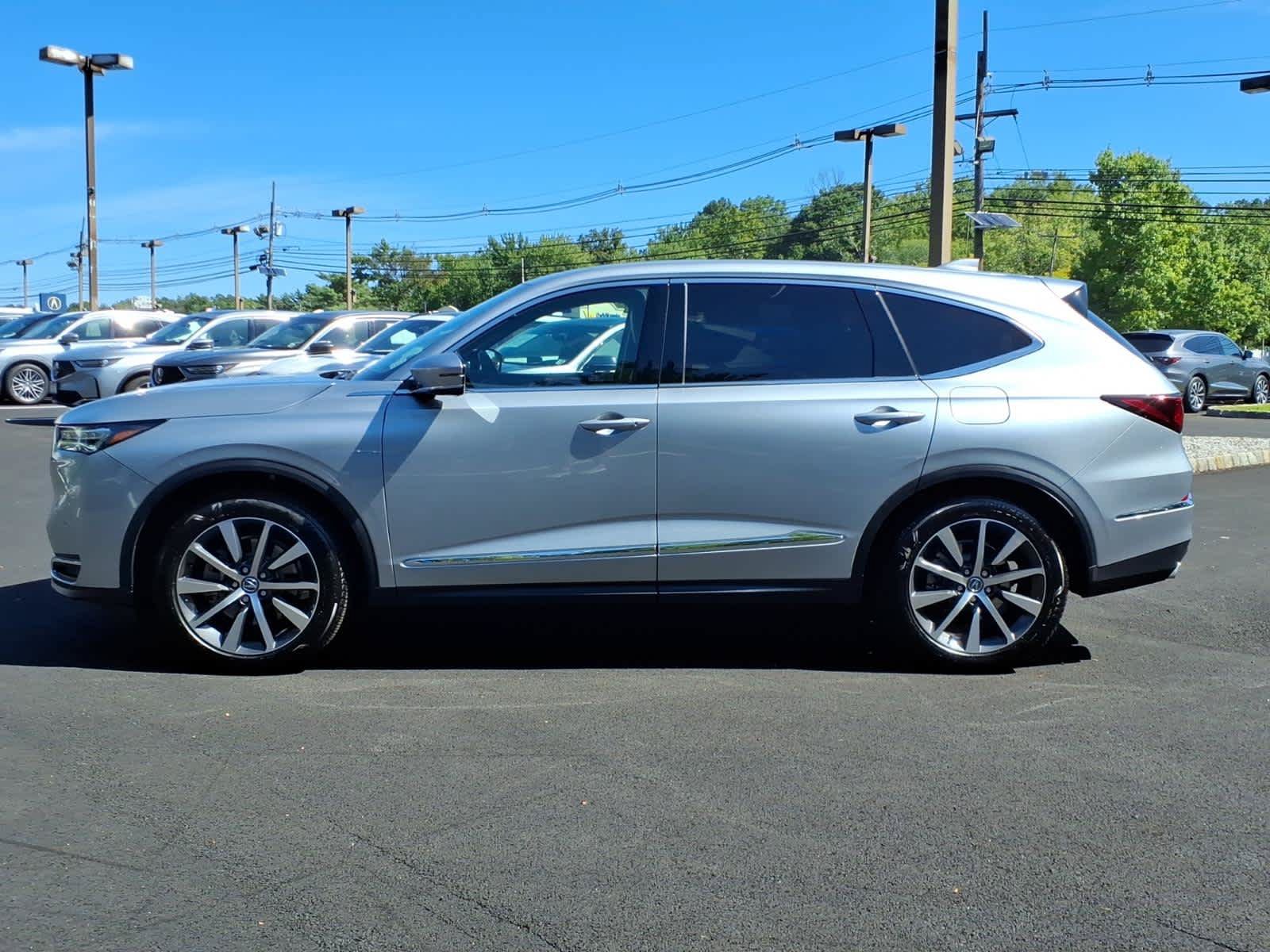 Certified 2026 Acura MDX w/ Technology Package AWD/4WD image 4