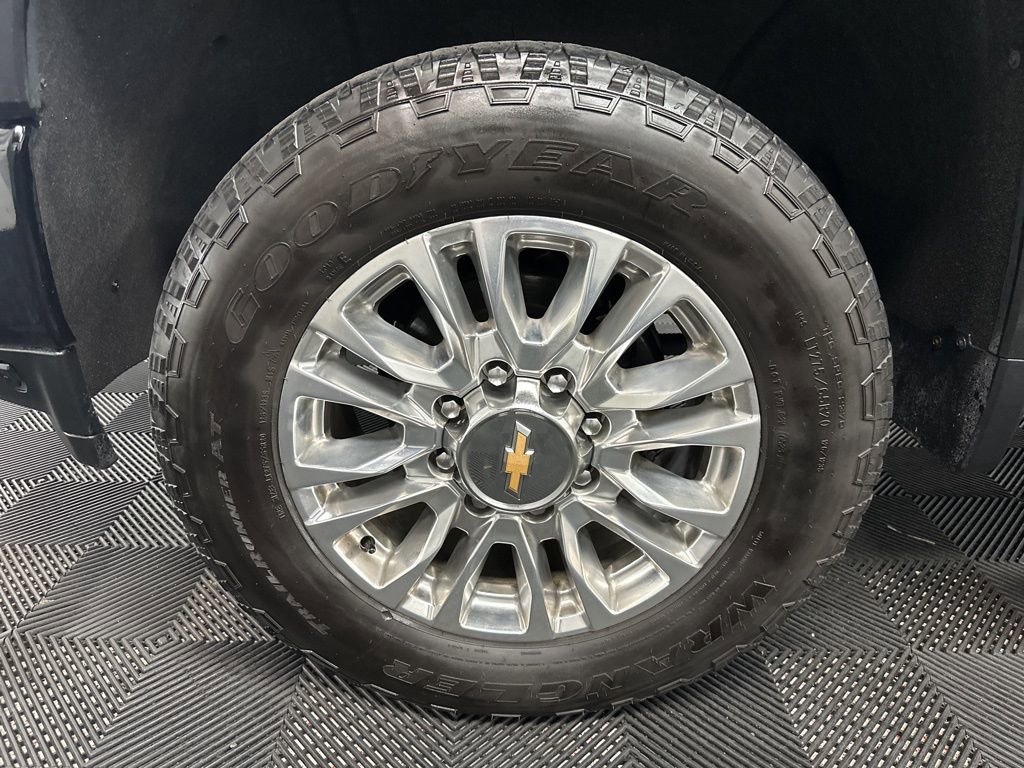 Used 2023 Chevrolet Silverado 2500 High Country w/ Z71 Off-Road Package AWD/4WD image 38