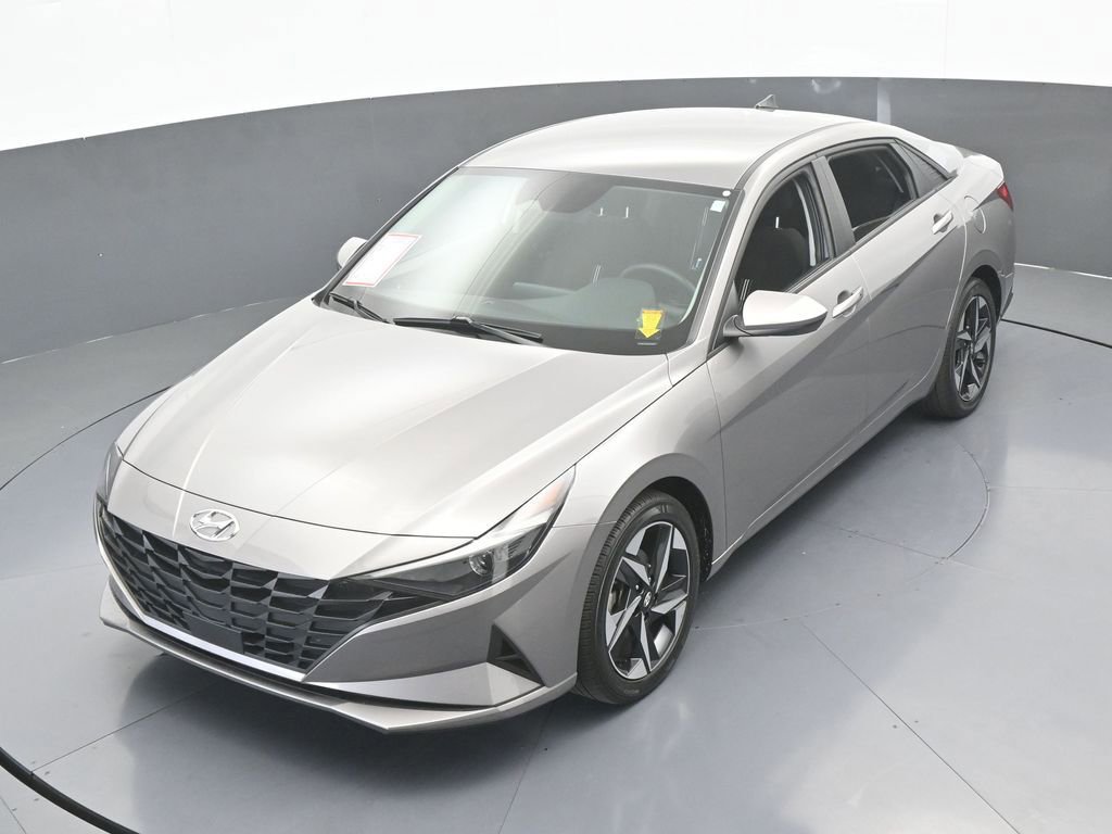 Used 2023 Hyundai Elantra SEL w/ Convenience Package image 43