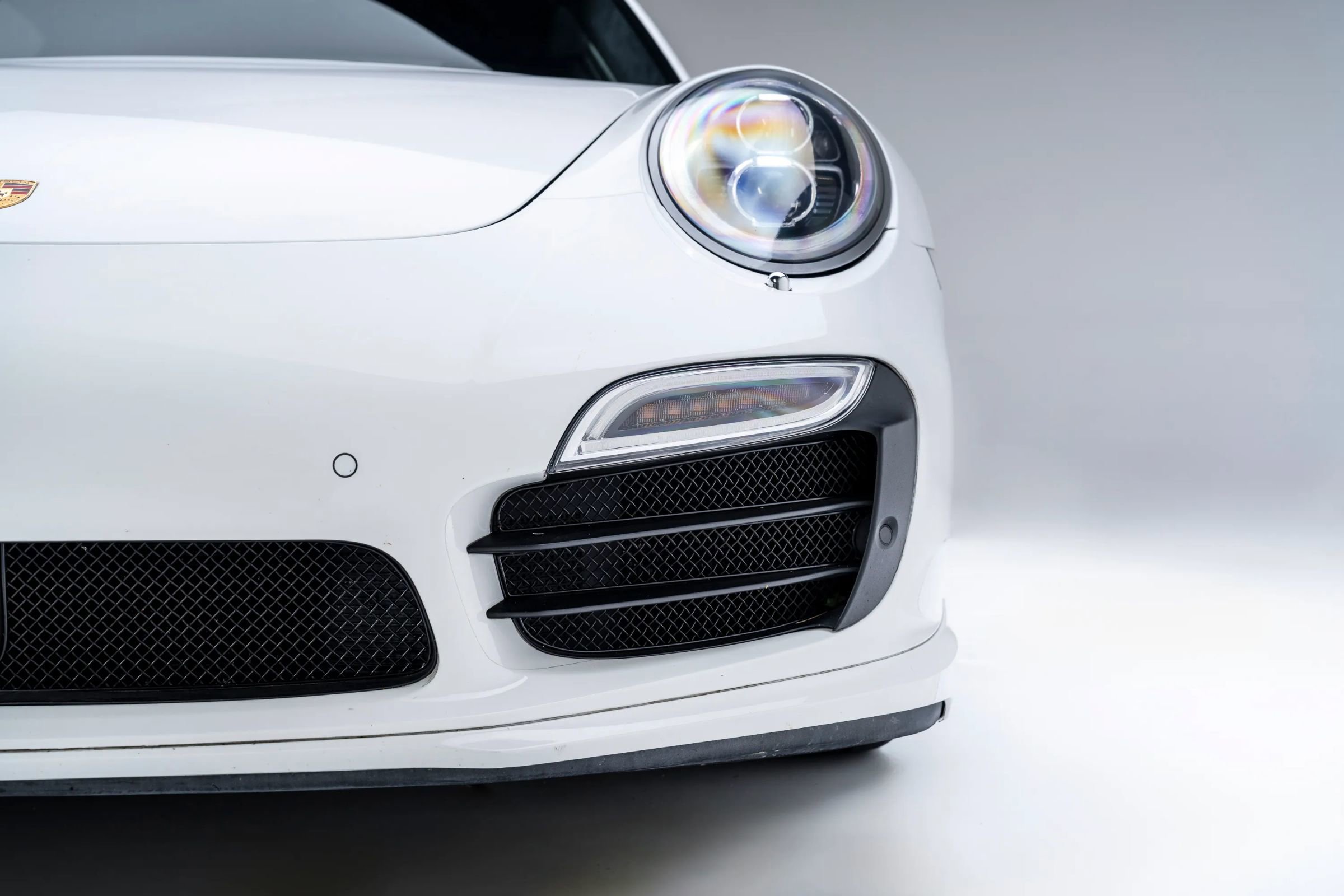 Used 2014 Porsche 911 Turbo S image 21