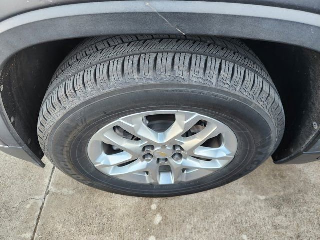 Used 2020 Chevrolet Traverse LT image 8