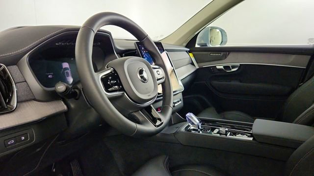New 2026 Volvo XC90 T8 Ultra w/ Protection Package AWD/4WD image 12