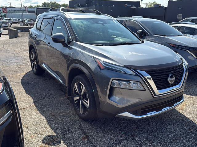 Certified 2023 Nissan Rogue Platinum AWD/4WD image 1