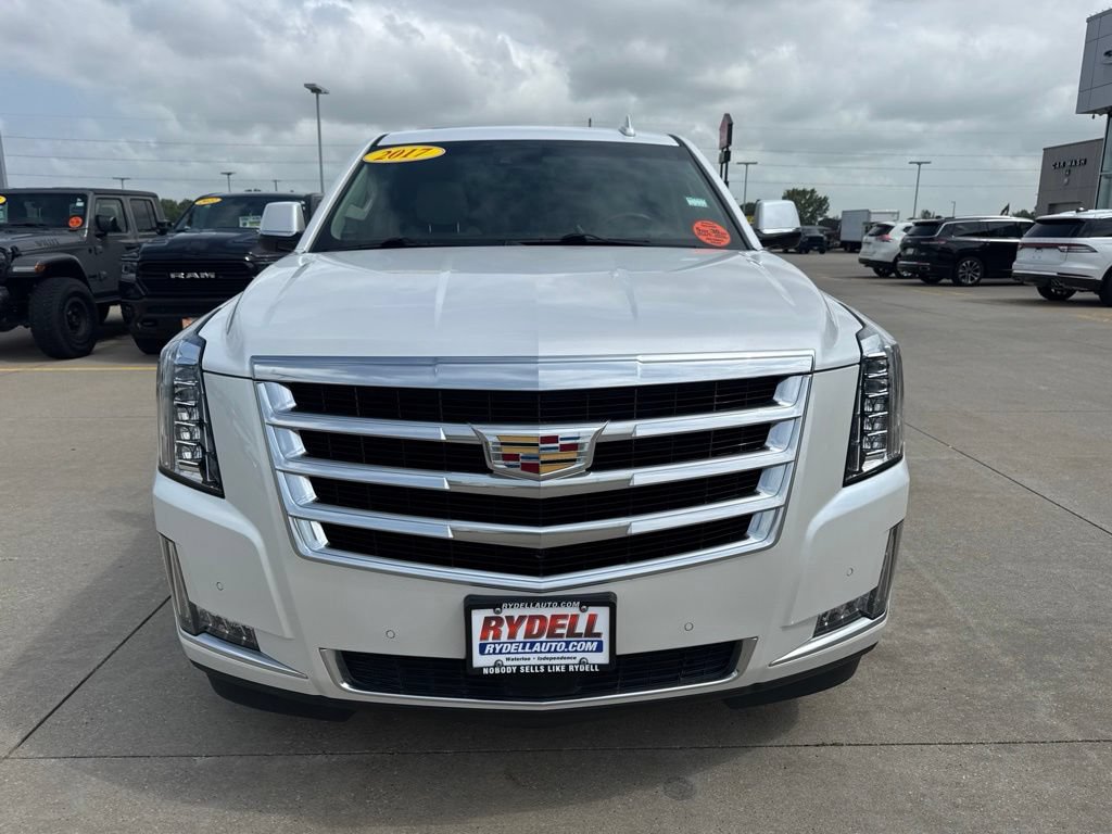 Used 2017 Cadillac Escalade Premium Luxury AWD/4WD image 29