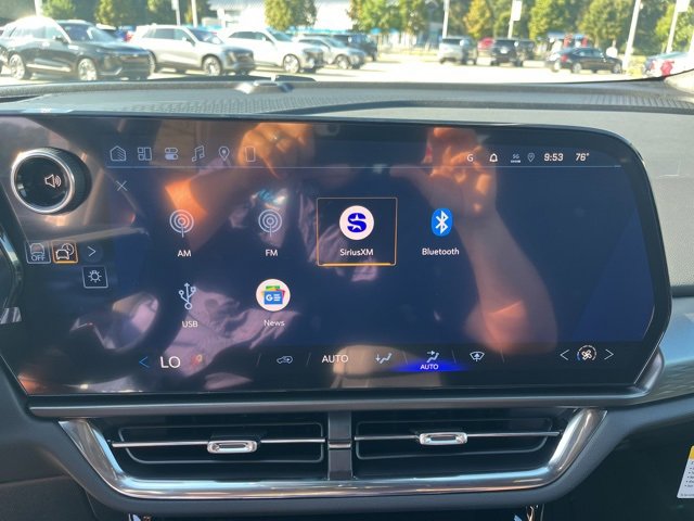 New 2026 Chevrolet Equinox EV LT image 29