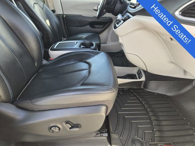 Used 2021 Chrysler Pacifica Touring-L w/ Premium & Safety Sphere Group image 13