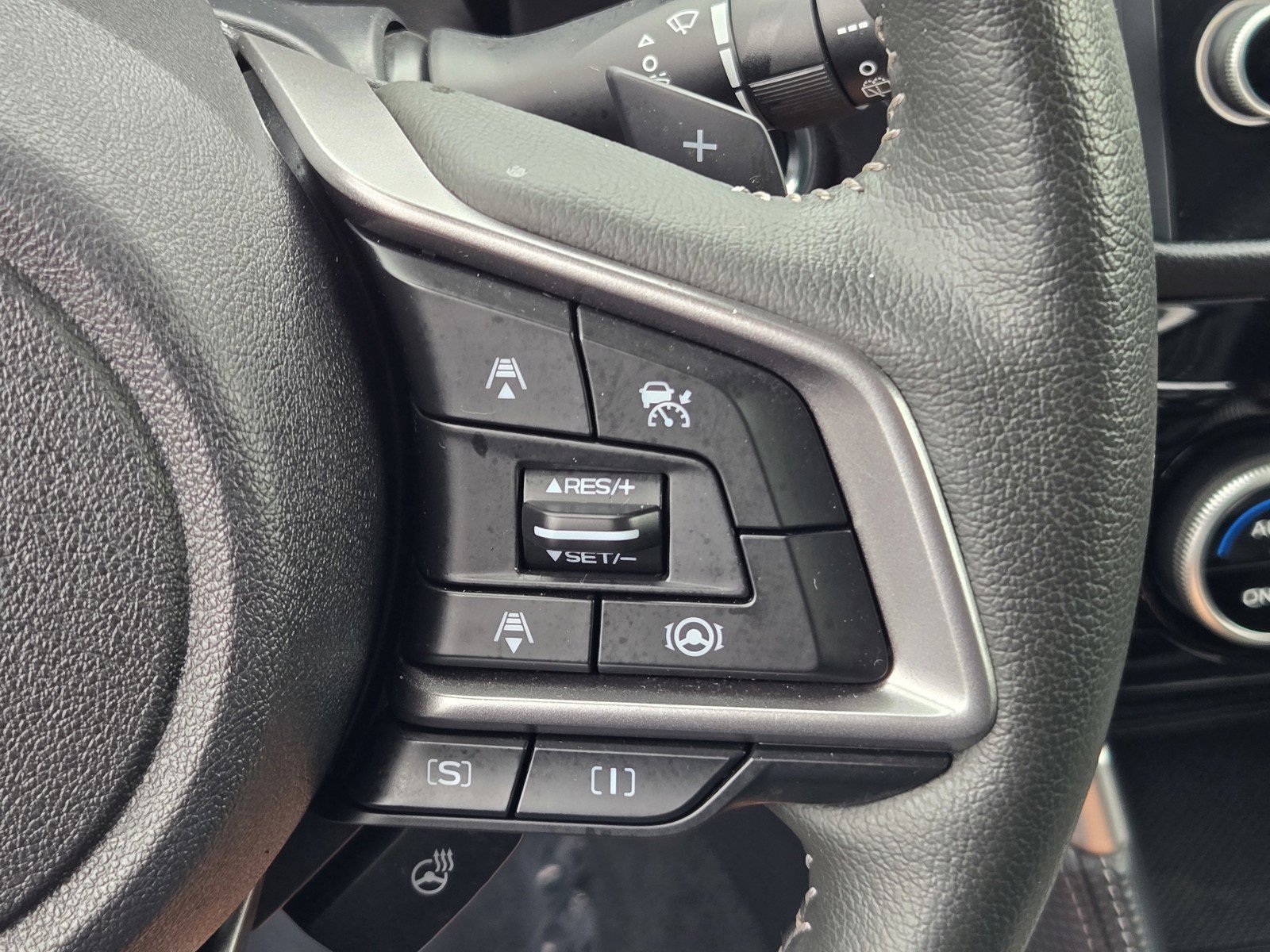 Used 2023 Subaru Forester Limited AWD/4WD image 22
