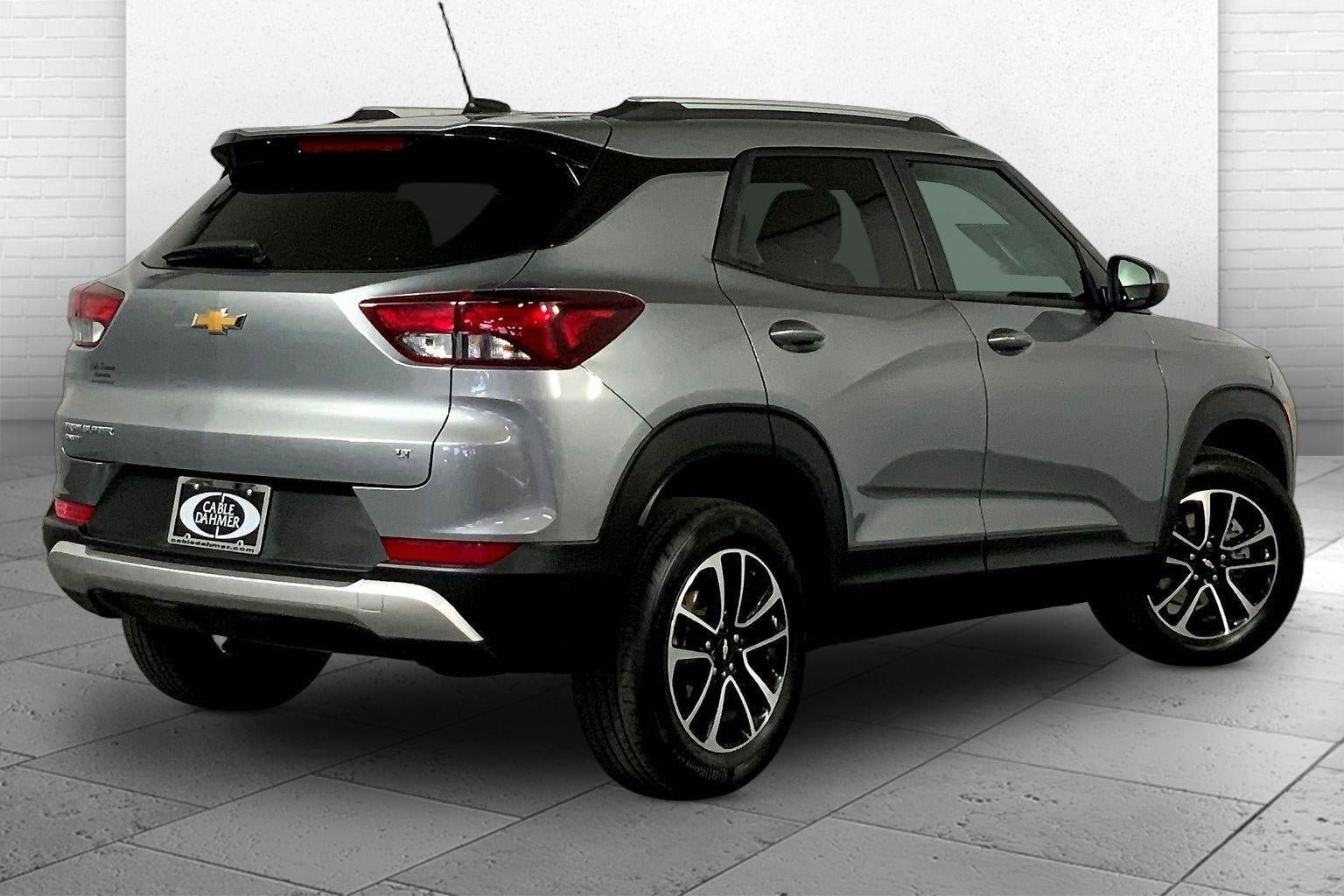 Used 2025 Chevrolet TrailBlazer LT AWD/4WD image 13