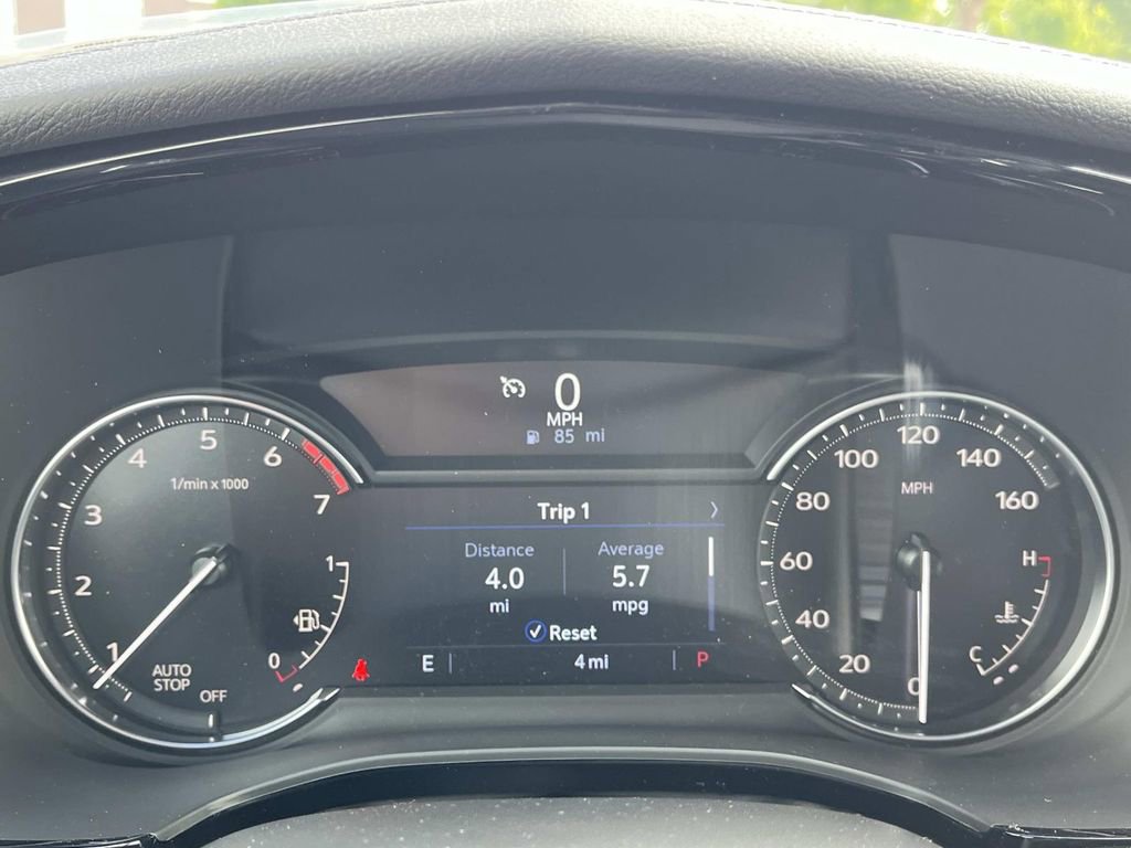 New 2025 Cadillac XT6 Luxury image 38