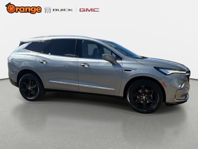 Used 2024 Buick Enclave Essence w/ Sport Touring Edition FWD image 2