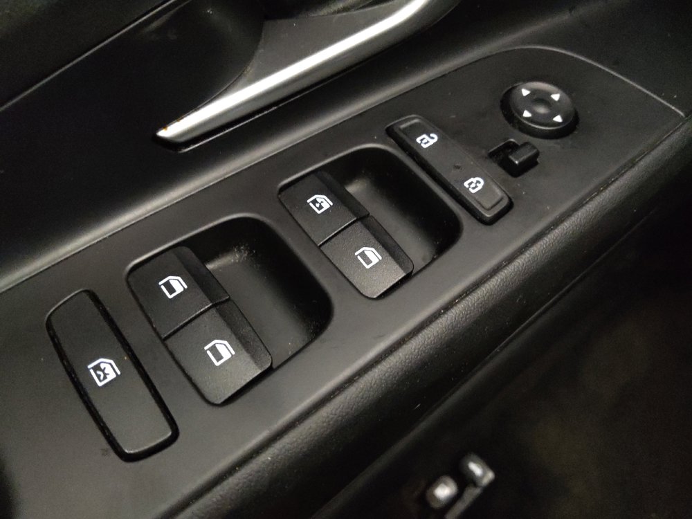 Used 2021 Hyundai Elantra SEL w/ Convenience + Premium Package FWD image 27