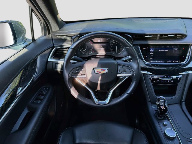 Used 2024 Cadillac XT6 Premium Luxury FWD image 21