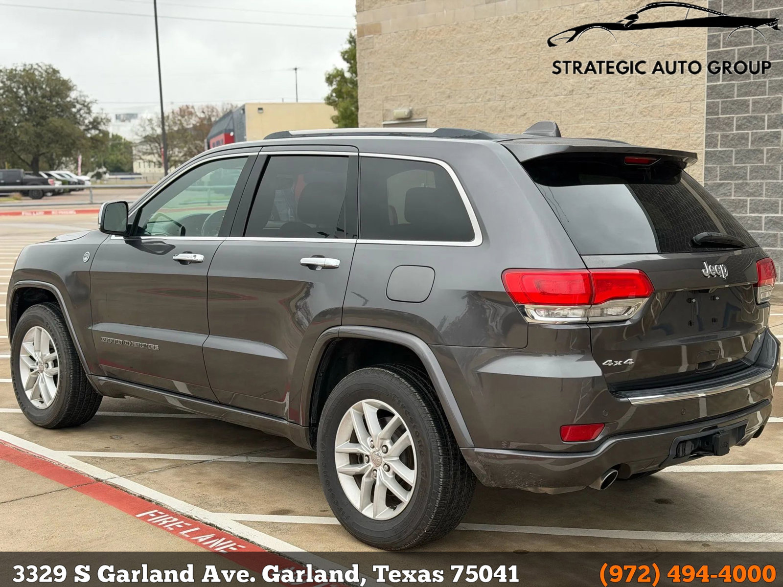 Used 2017 Jeep Grand Cherokee Overland image 4