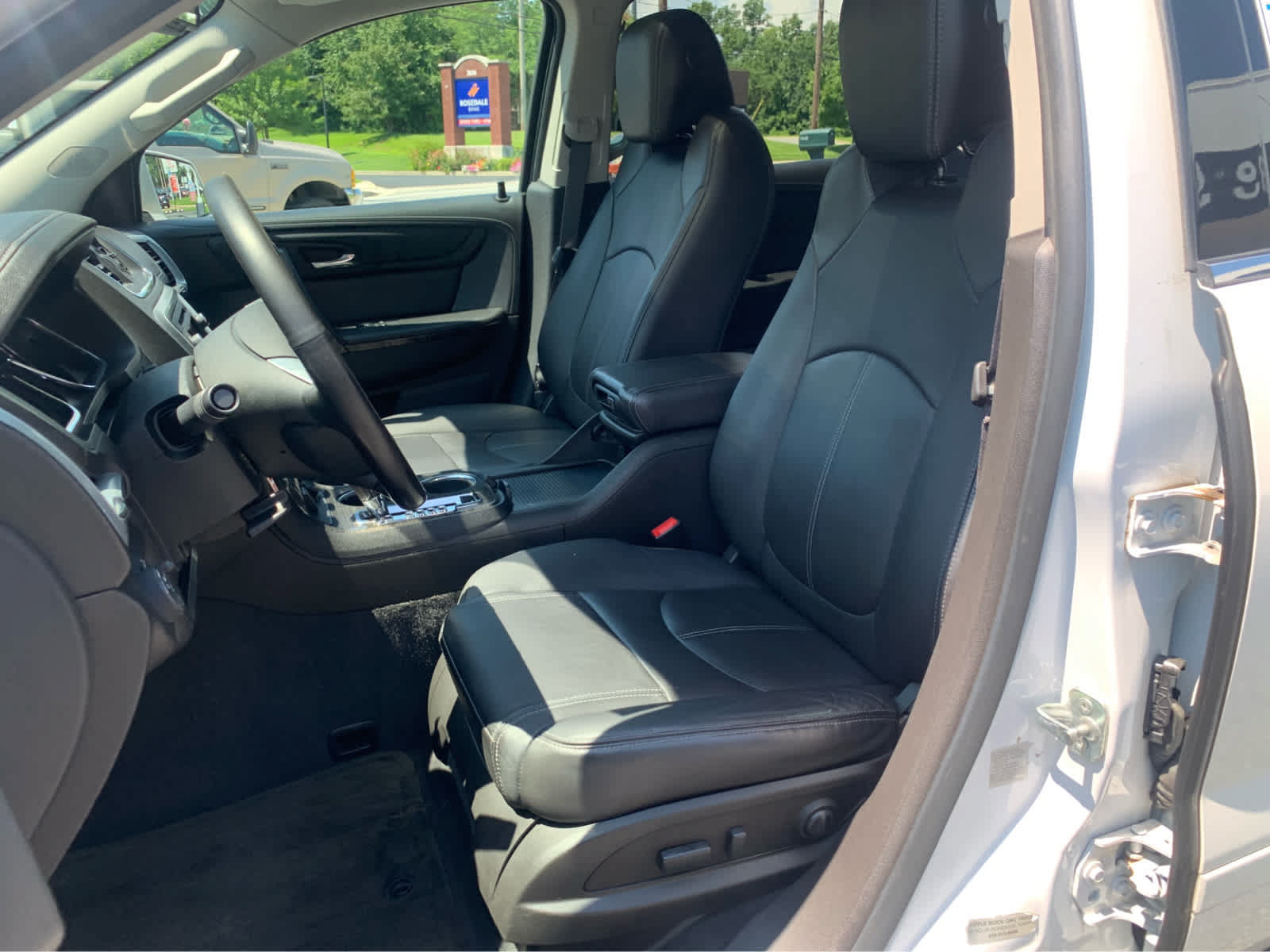 Used 2017 GMC Acadia Limited SLT AWD/4WD image 13