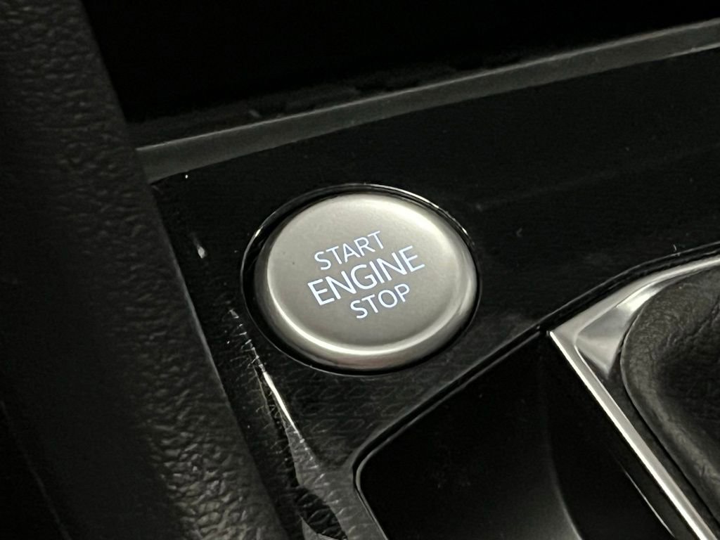 New 2026 Volkswagen Taos SE AWD/4WD image 17