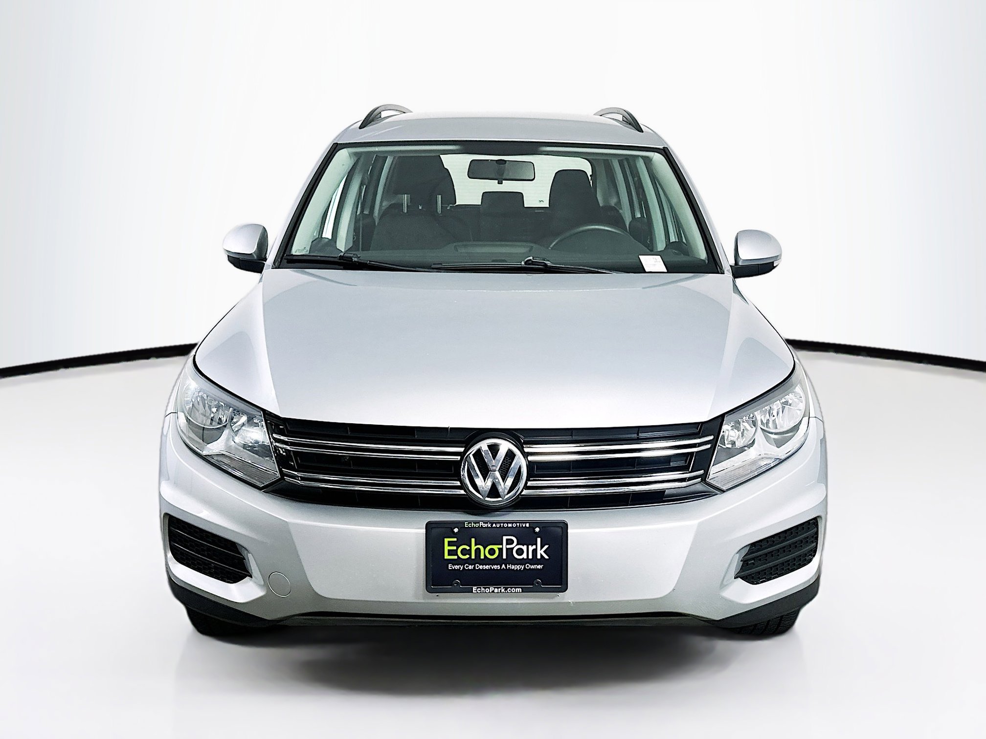 Used 2018 Volkswagen Tiguan Limited FWD image 2