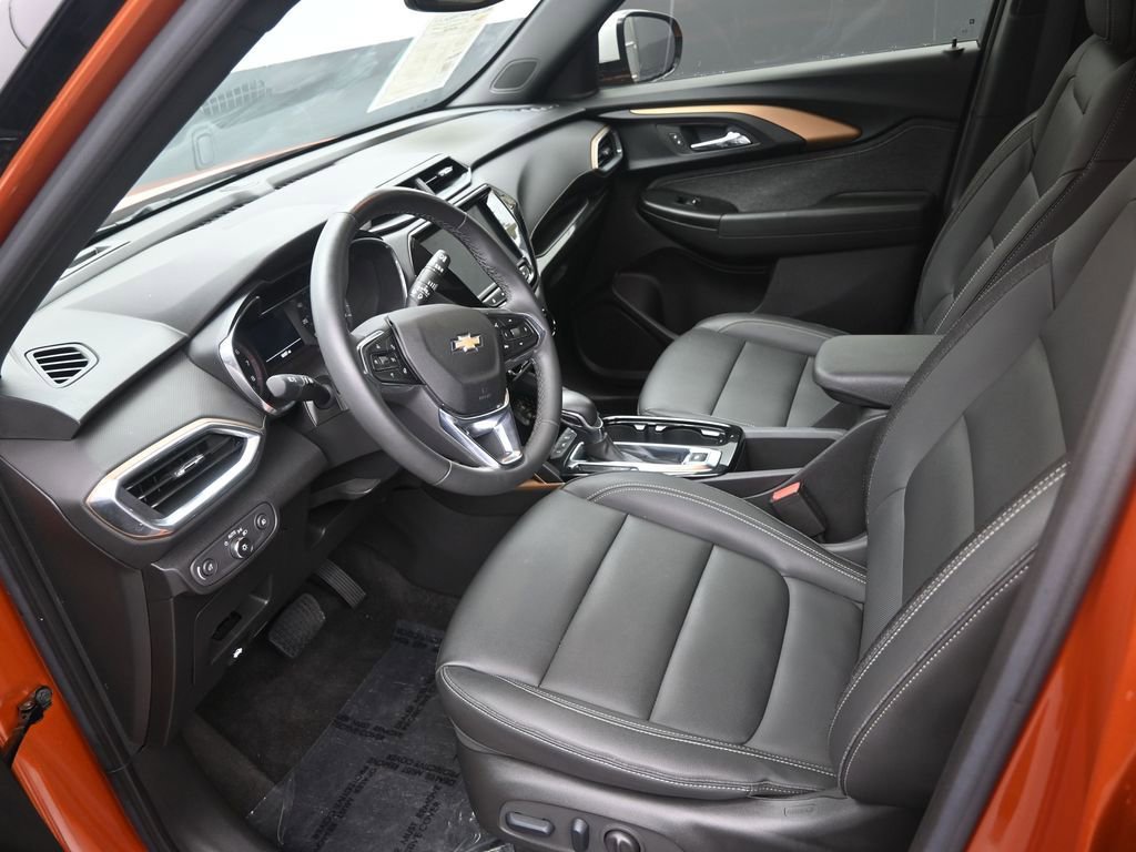 Used 2023 Chevrolet TrailBlazer ACTIV w/ Sun and Liftgate Package image 12
