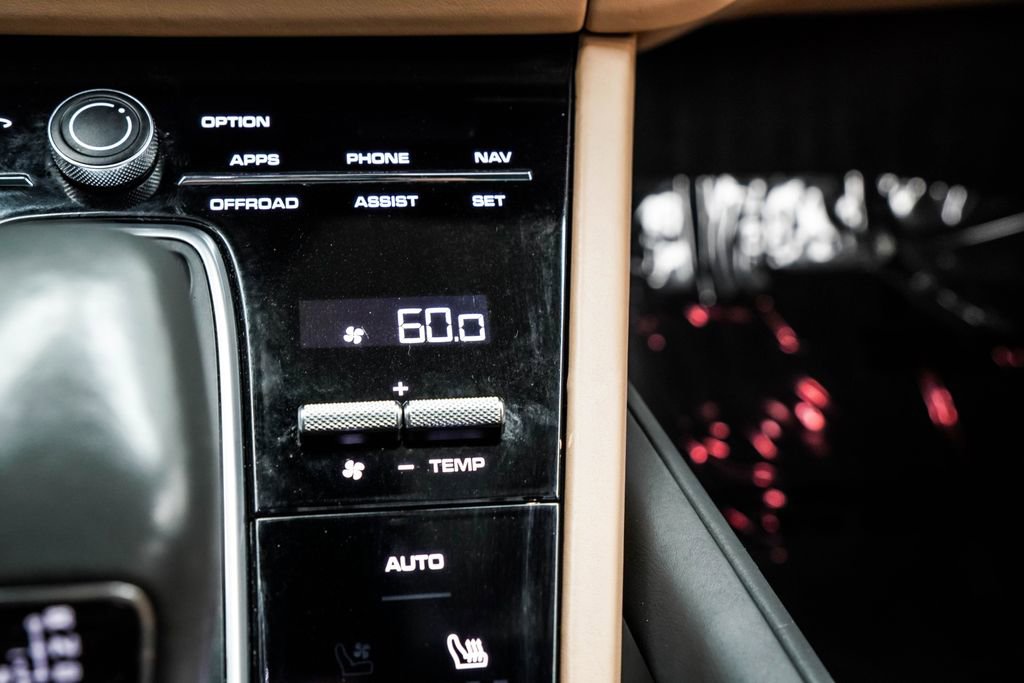 Used 2021 Porsche Cayenne S image 26