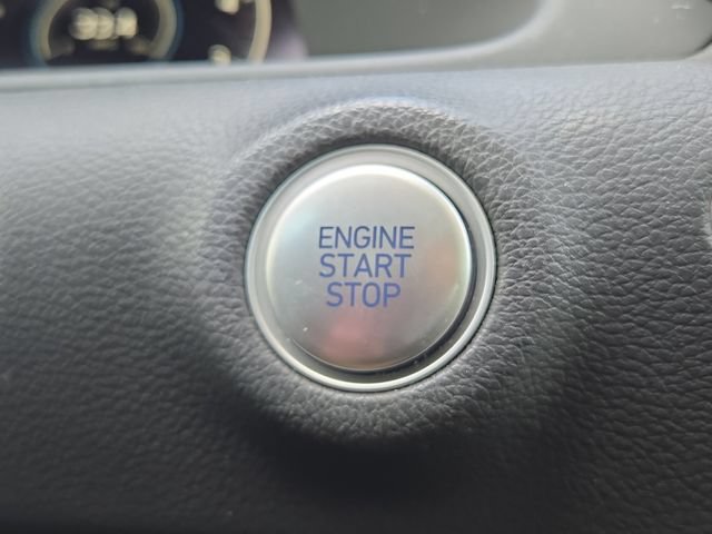 Certified 2022 Hyundai Sonata Limited w/ Preferred Accessory Package FWD image 10
