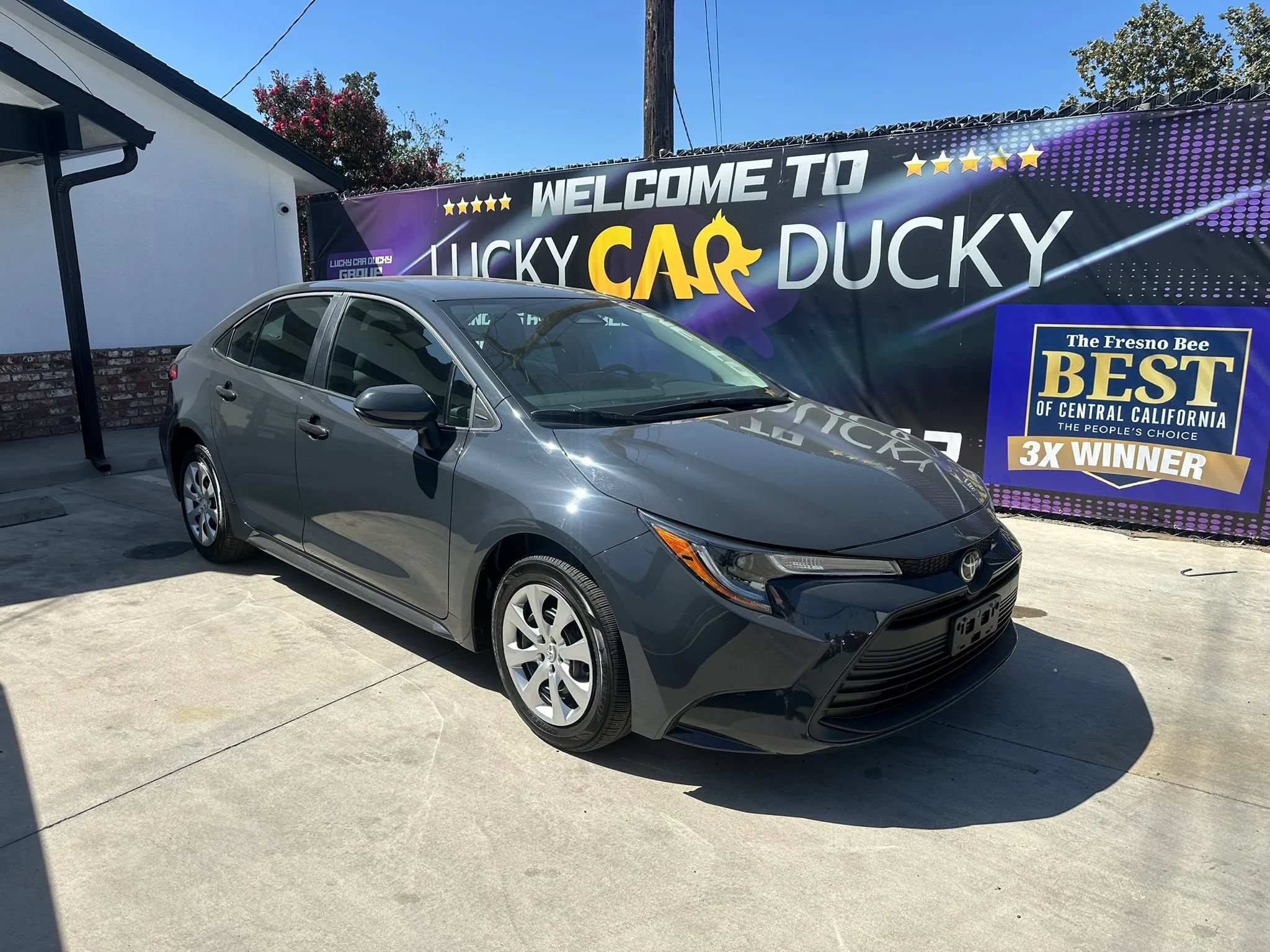 Used 2026 Toyota Corolla LE FWD image 3