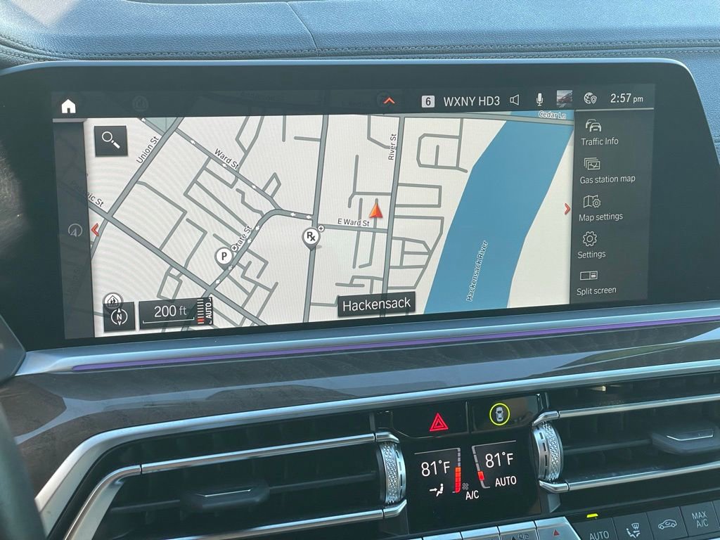 Used 2022 BMW X5 xDrive40i w/ Premium Package AWD/4WD image 18