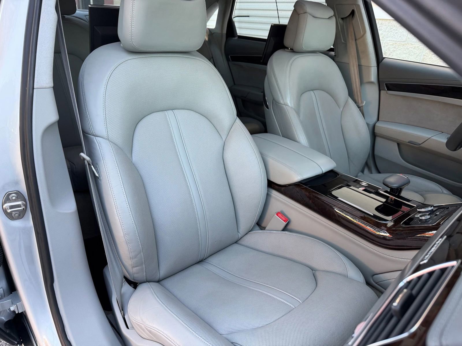 Used 2012 Audi A8 L W12 AWD/4WD image 28