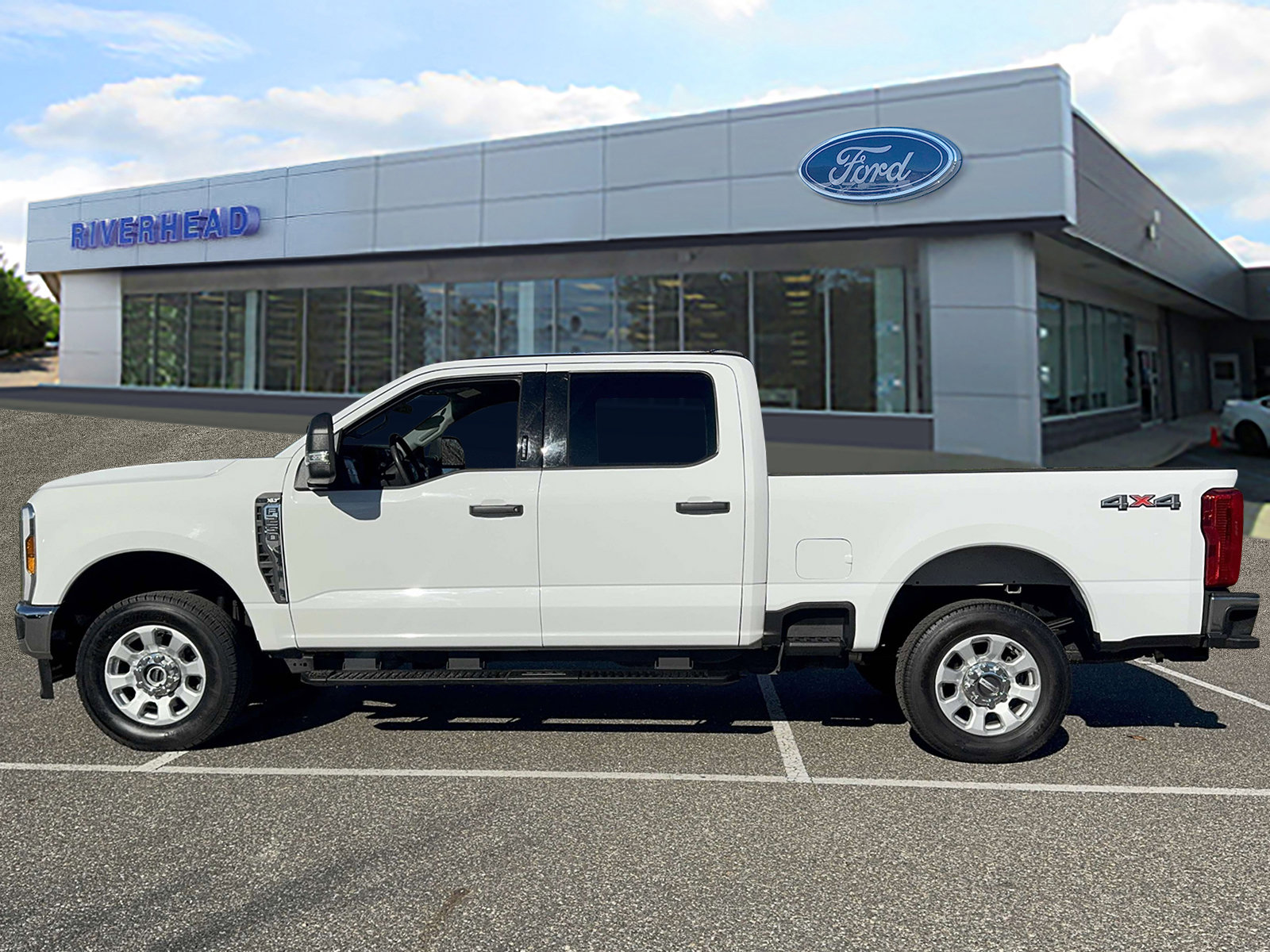 Used 2024 Ford F250 XLT image 3