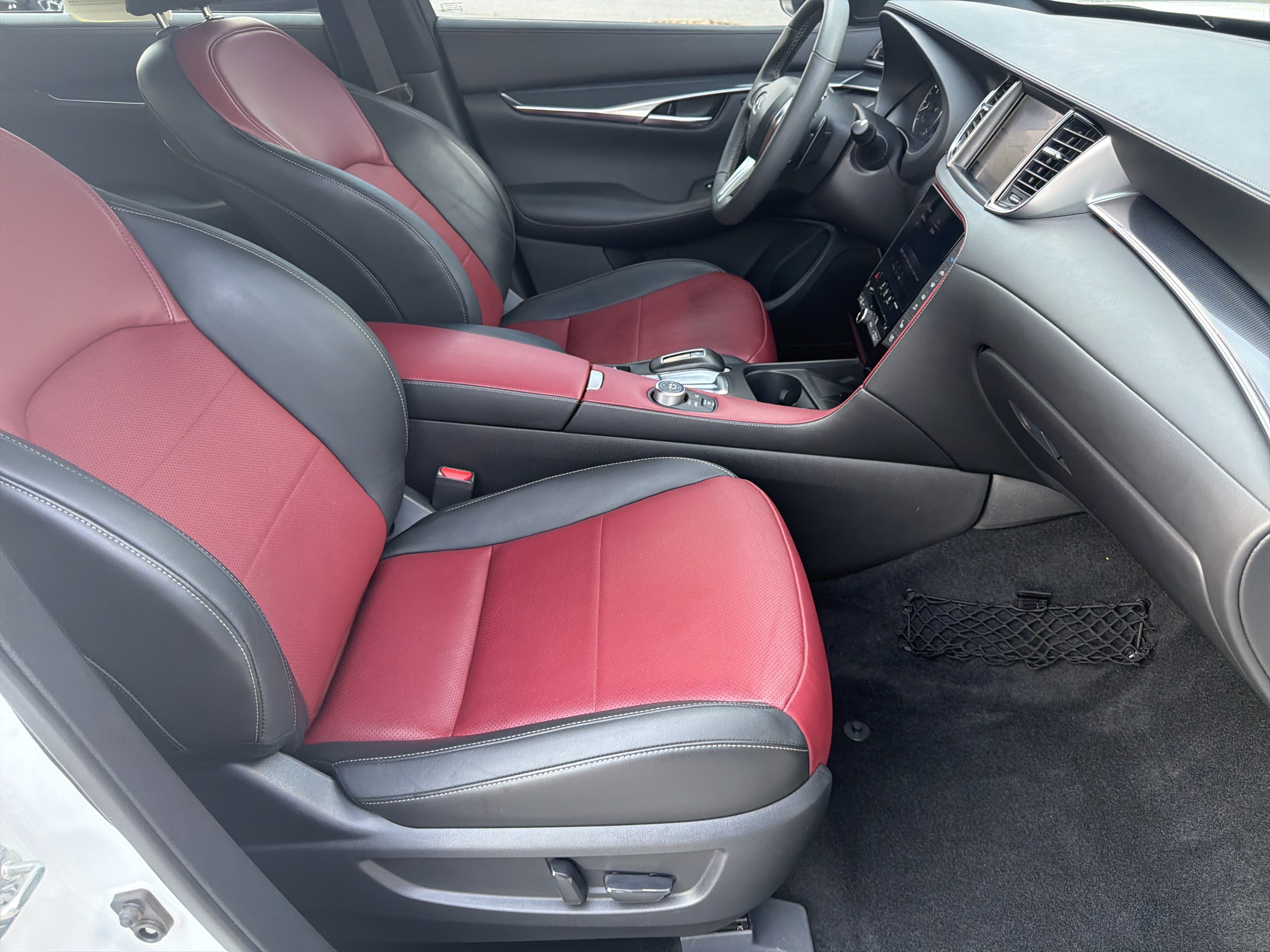 Used 2025 INFINITI QX50 Sport w/ Cargo Package AWD/4WD image 16