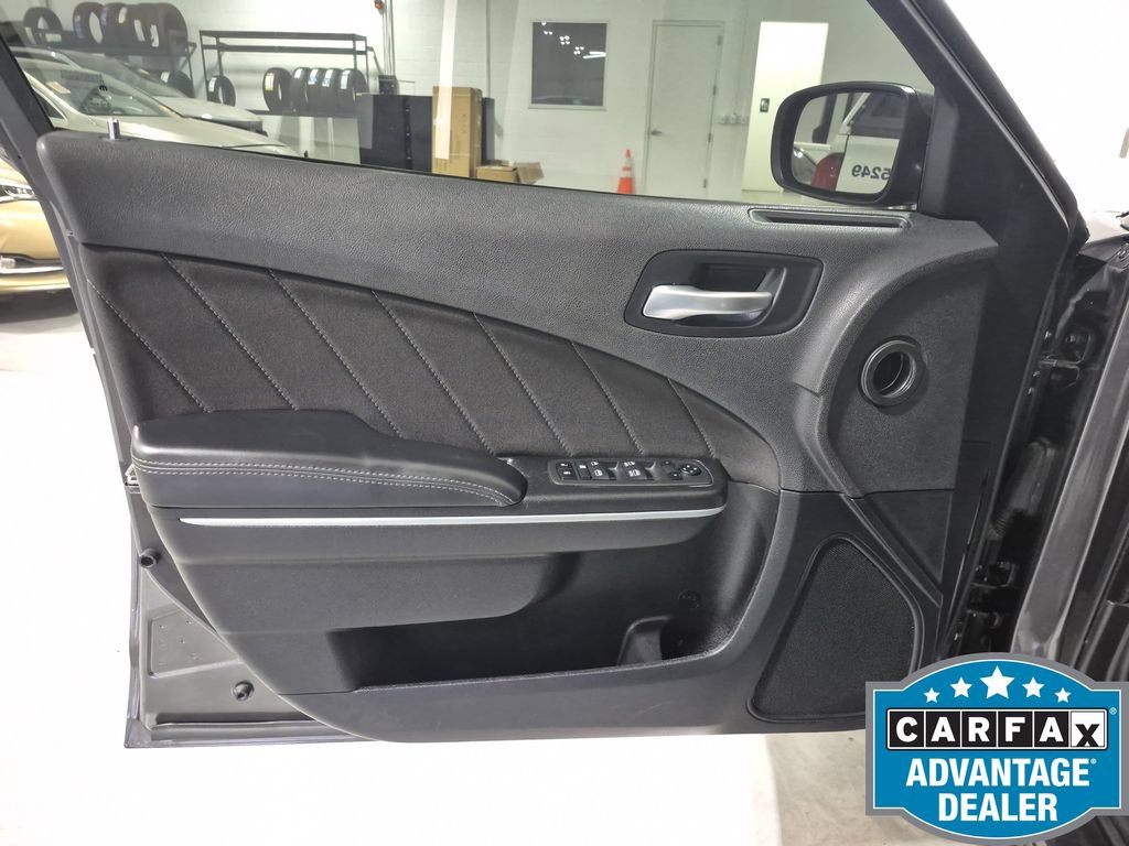 Used 2022 Dodge Charger SXT RWD image 32
