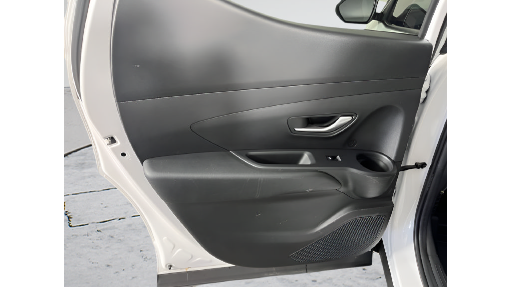 Used 2025 Hyundai Santa Cruz SEL FWD image 11