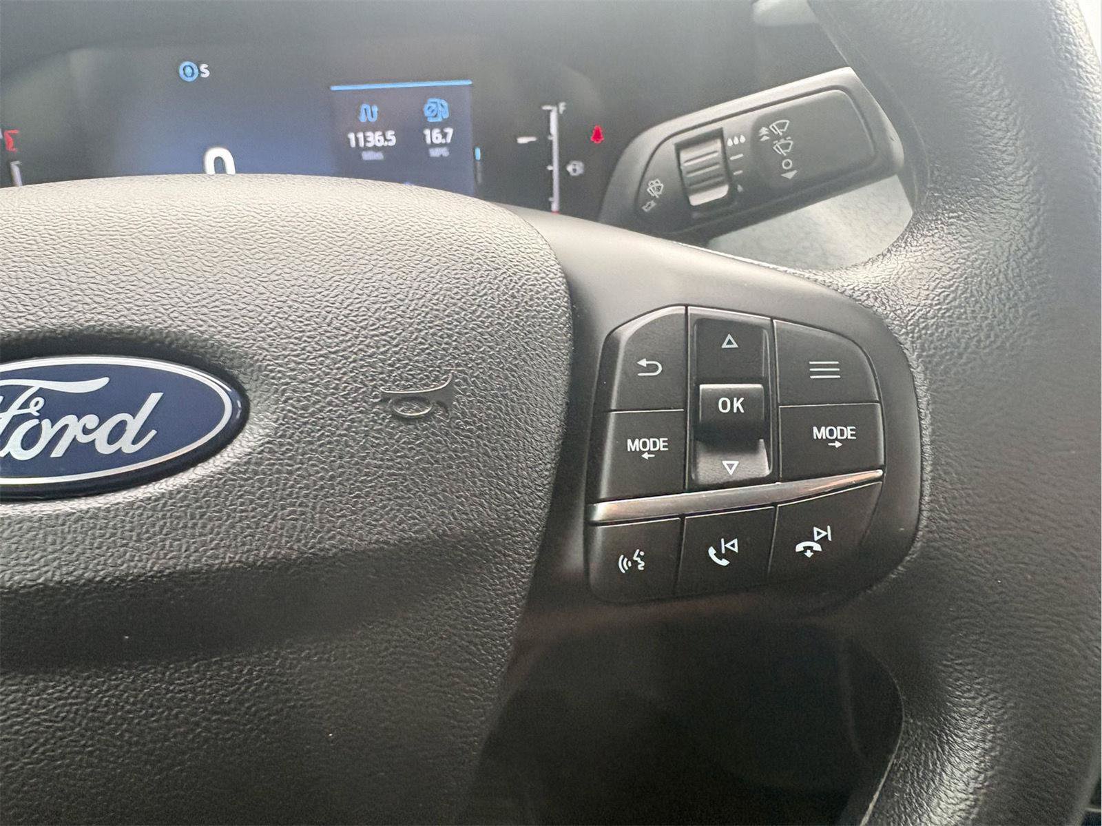 Used 2025 Ford Maverick XLT w/ Equipment Group 302A AWD/4WD image 13