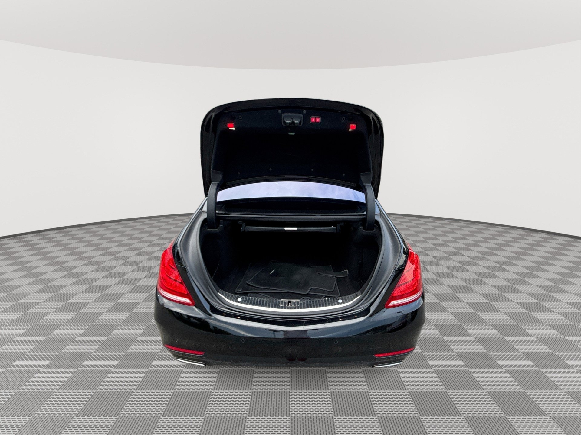 Used 2016 Mercedes-Benz S 550 Sedan image 21